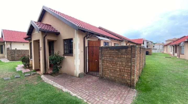 2 Bedroom Property for Sale in Meredale Gauteng