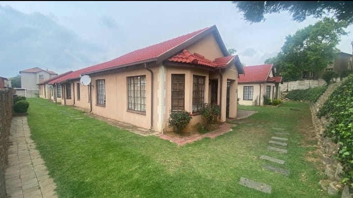 2 Bedroom Property for Sale in Meredale Gauteng