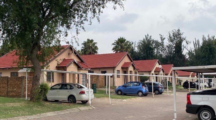 2 Bedroom Property for Sale in Meredale Gauteng