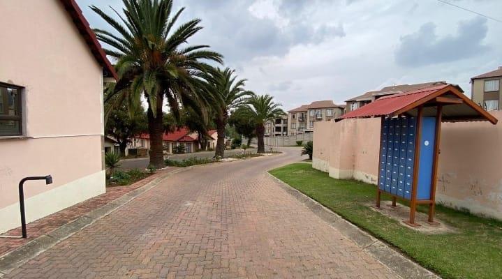 2 Bedroom Property for Sale in Meredale Gauteng