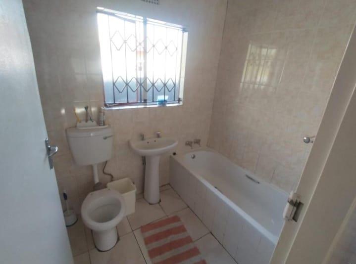 3 Bedroom Property for Sale in Alveda Park Gauteng