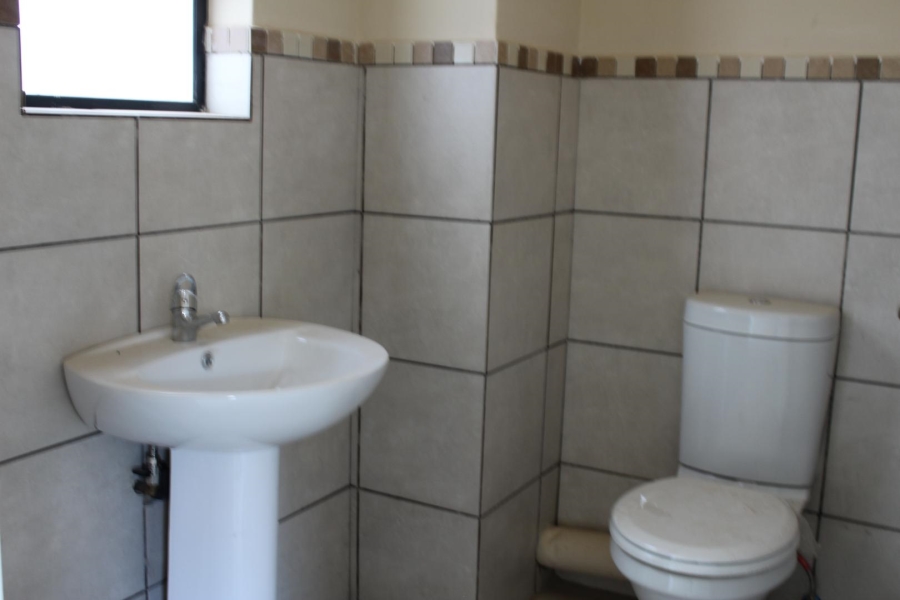 2 Bedroom Property for Sale in Pretoria North Gauteng