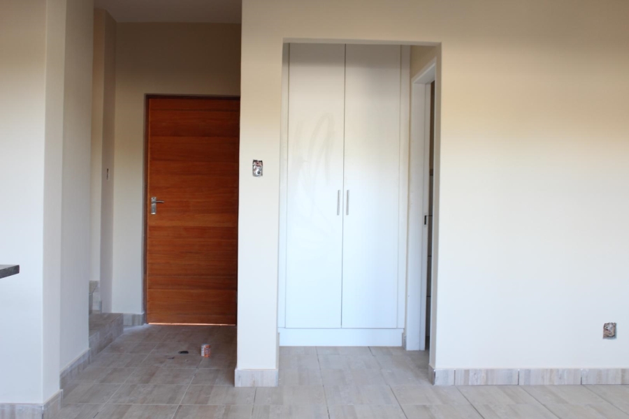 2 Bedroom Property for Sale in Pretoria North Gauteng