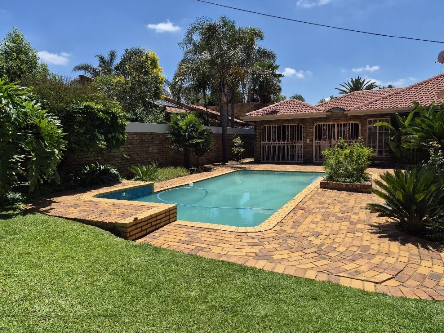 5 Bedroom Property for Sale in Bartlett Gauteng