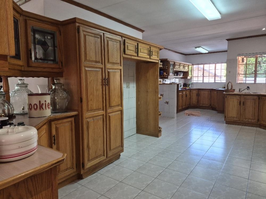 5 Bedroom Property for Sale in Bartlett Gauteng