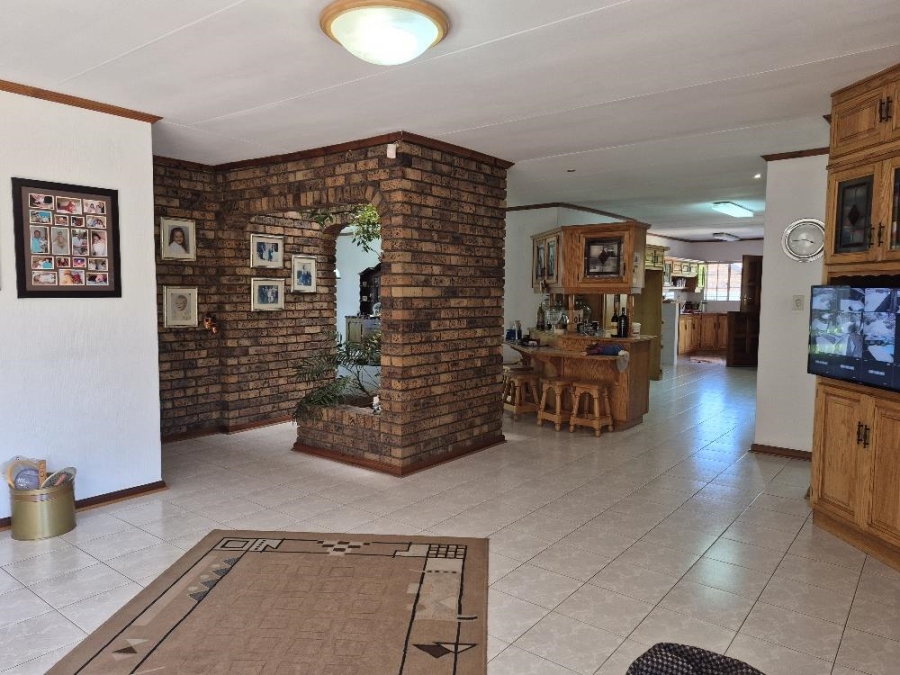 5 Bedroom Property for Sale in Bartlett Gauteng