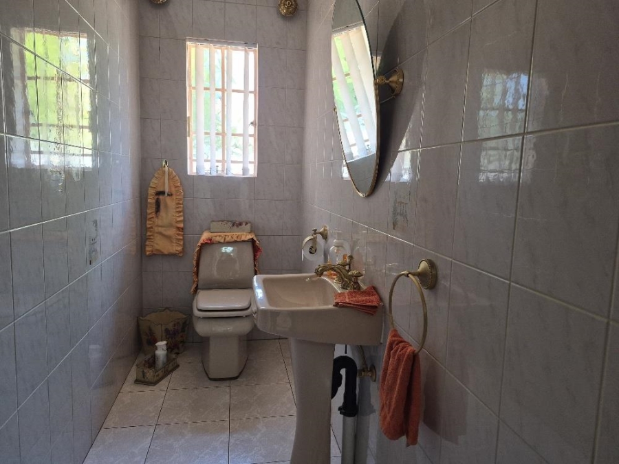 5 Bedroom Property for Sale in Bartlett Gauteng