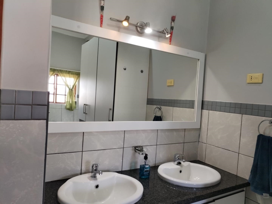 3 Bedroom Property for Sale in Comet Gauteng