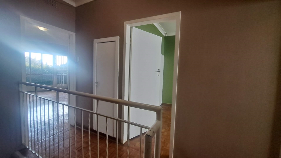 To Let 2 Bedroom Property for Rent in Robindale Gauteng