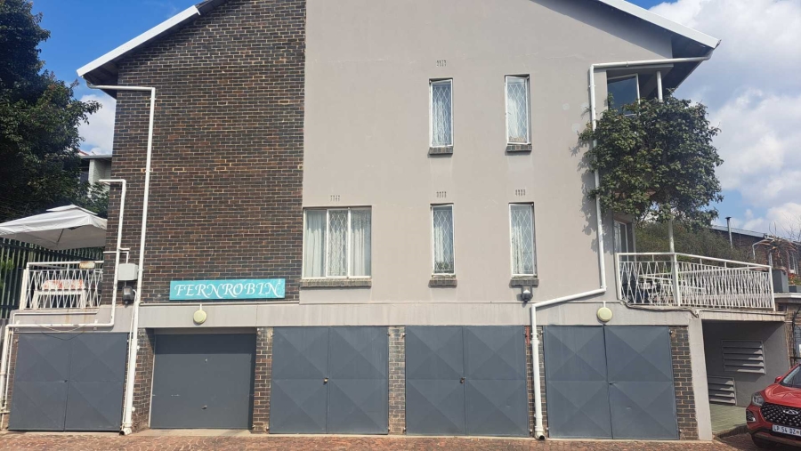 To Let 2 Bedroom Property for Rent in Robindale Gauteng