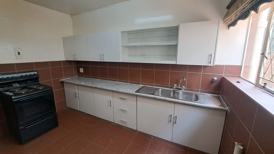 2 Bedroom Property for Sale in Robindale Gauteng