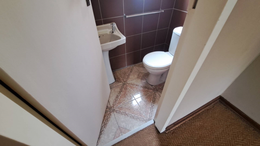 2 Bedroom Property for Sale in Robindale Gauteng