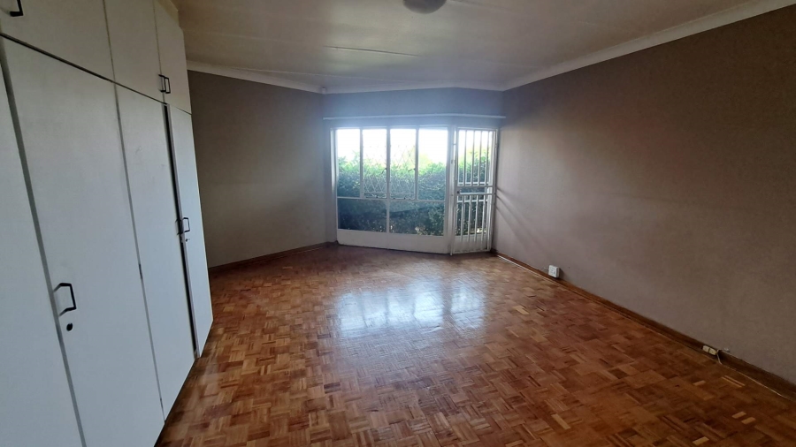2 Bedroom Property for Sale in Robindale Gauteng