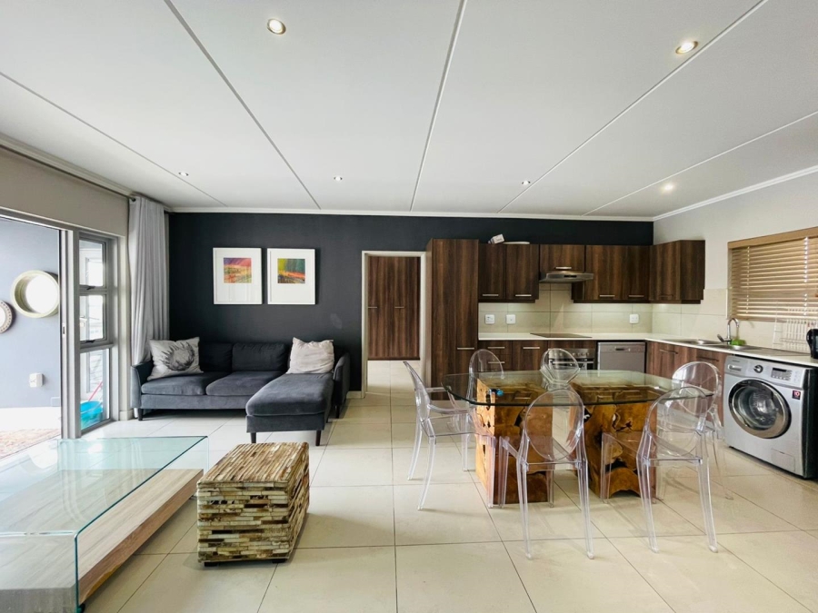 2 Bedroom Property for Sale in Atholl Gauteng