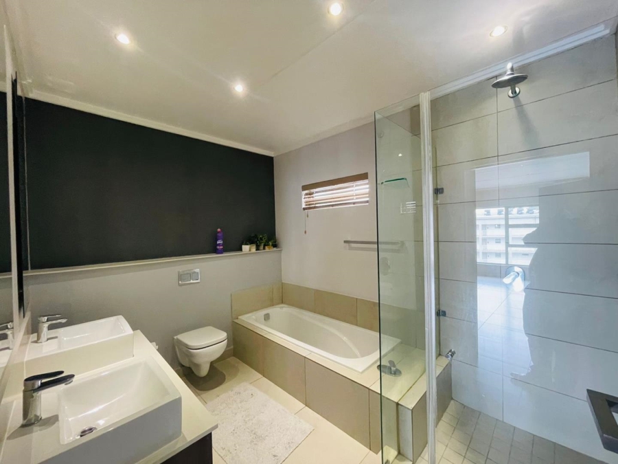 2 Bedroom Property for Sale in Atholl Gauteng