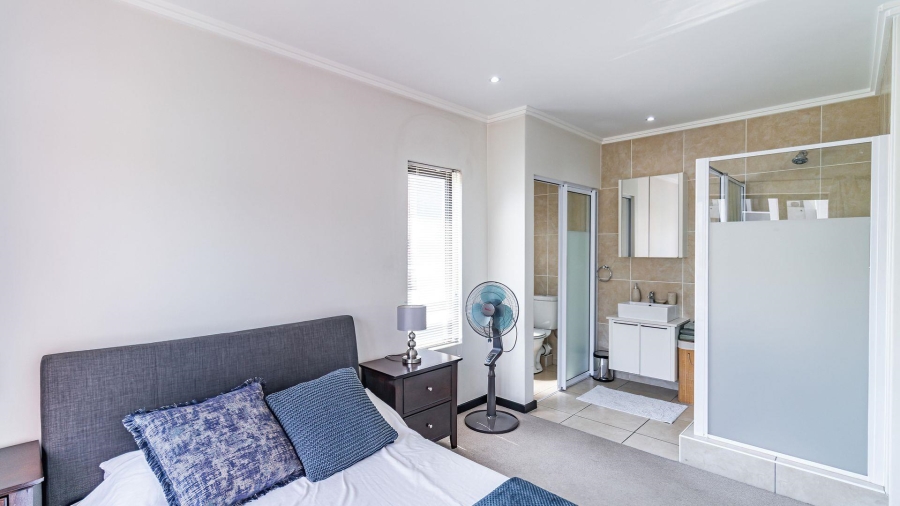 2 Bedroom Property for Sale in Barbeque Downs Gauteng