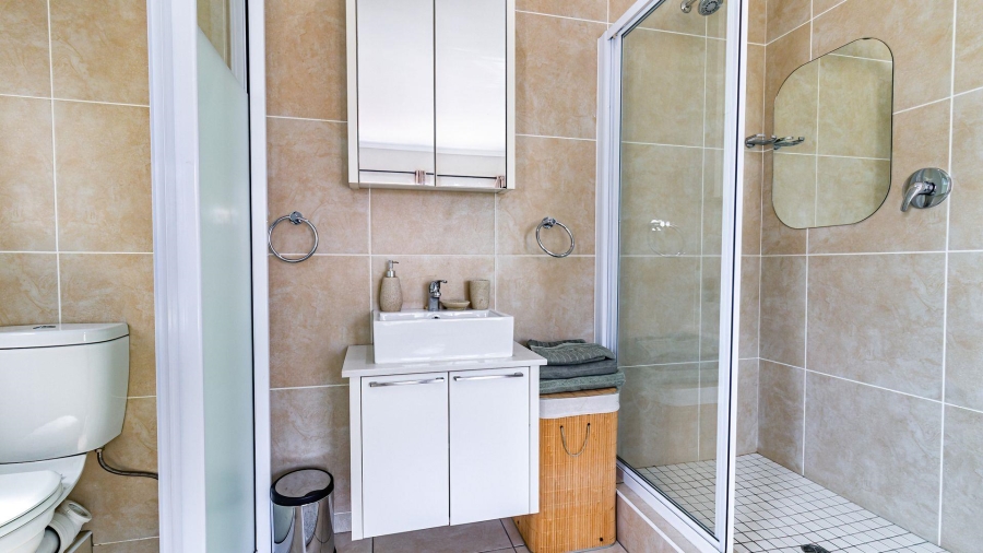 2 Bedroom Property for Sale in Barbeque Downs Gauteng