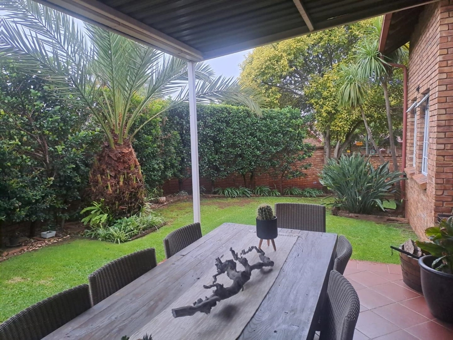 3 Bedroom Property for Sale in Highveld Gauteng