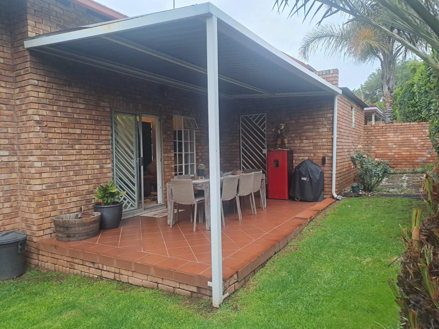 3 Bedroom Property for Sale in Highveld Gauteng