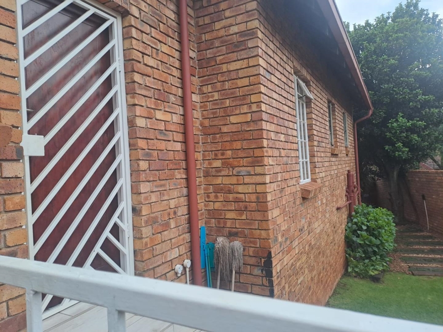 3 Bedroom Property for Sale in Highveld Gauteng