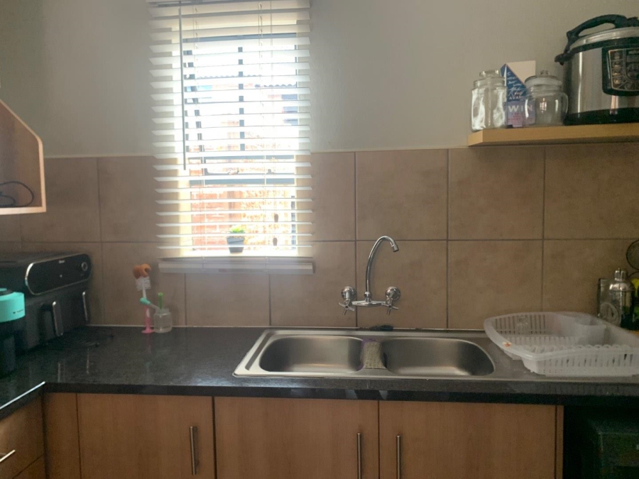 2 Bedroom Property for Sale in Alveda Park Gauteng
