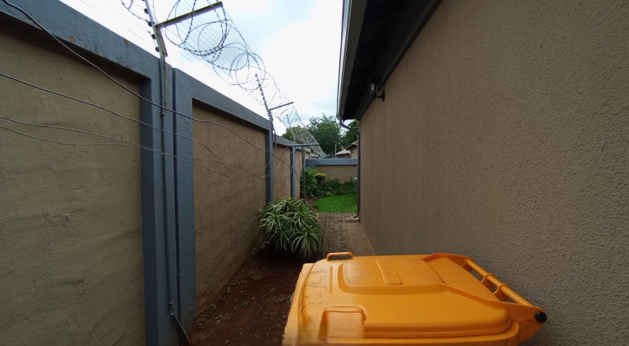 3 Bedroom Property for Sale in Eldorette Gauteng