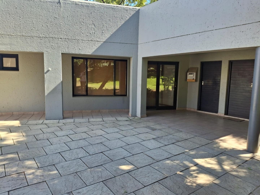 To Let 1 Bedroom Property for Rent in Benmore Gauteng