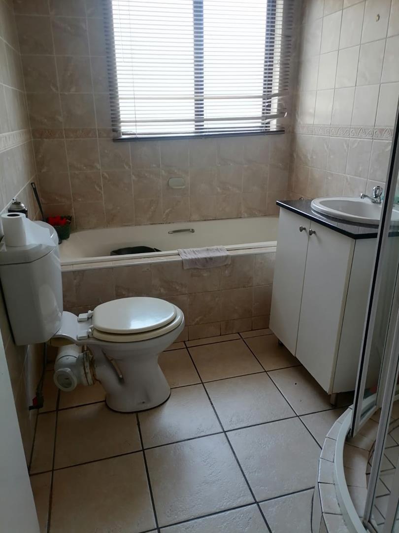 To Let 2 Bedroom Property for Rent in Helderwyk Gauteng