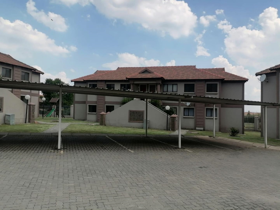 To Let 2 Bedroom Property for Rent in Helderwyk Gauteng
