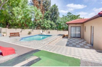 4 Bedroom Property for Sale in Meadowhurst Gauteng