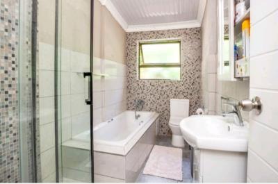 4 Bedroom Property for Sale in Meadowhurst Gauteng