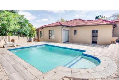4 Bedroom Property for Sale in Meadowhurst Gauteng