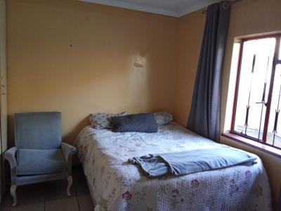 5 Bedroom Property for Sale in Diepkloof Zone 2 Gauteng