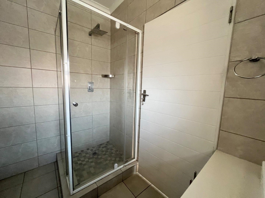 To Let 2 Bedroom Property for Rent in Edenvale Gauteng