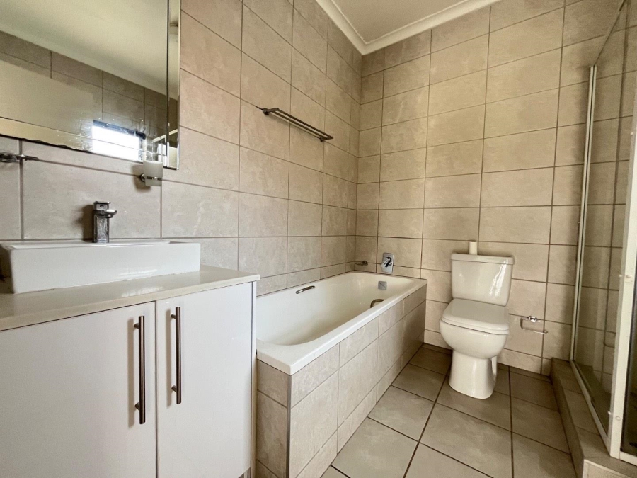 To Let 2 Bedroom Property for Rent in Edenvale Gauteng