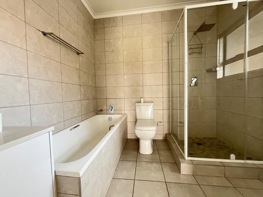 To Let 2 Bedroom Property for Rent in Edenvale Gauteng