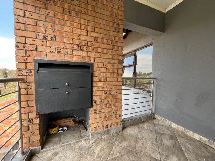 To Let 2 Bedroom Property for Rent in Edenvale Gauteng