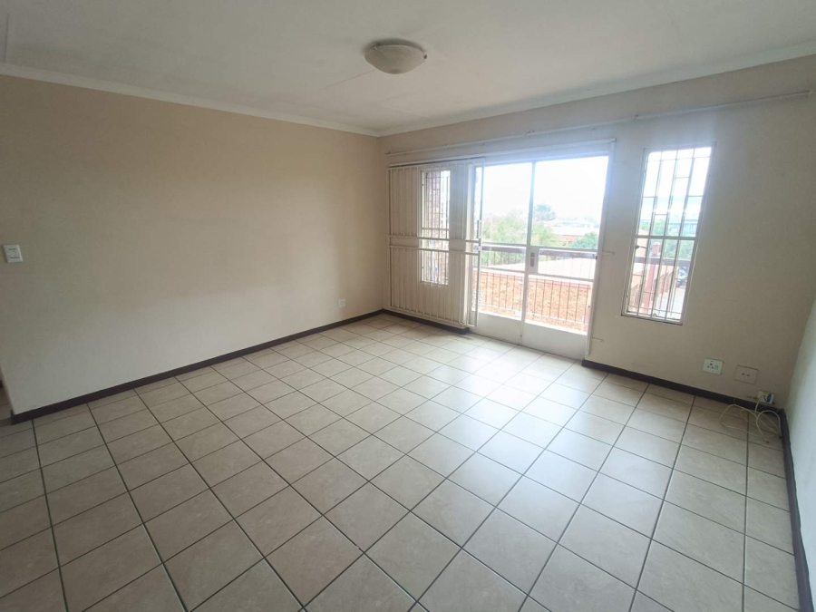 2 Bedroom Property for Sale in Zwartkop Gauteng