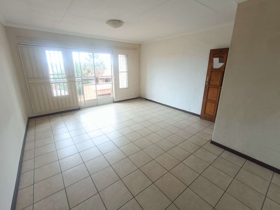 2 Bedroom Property for Sale in Zwartkop Gauteng