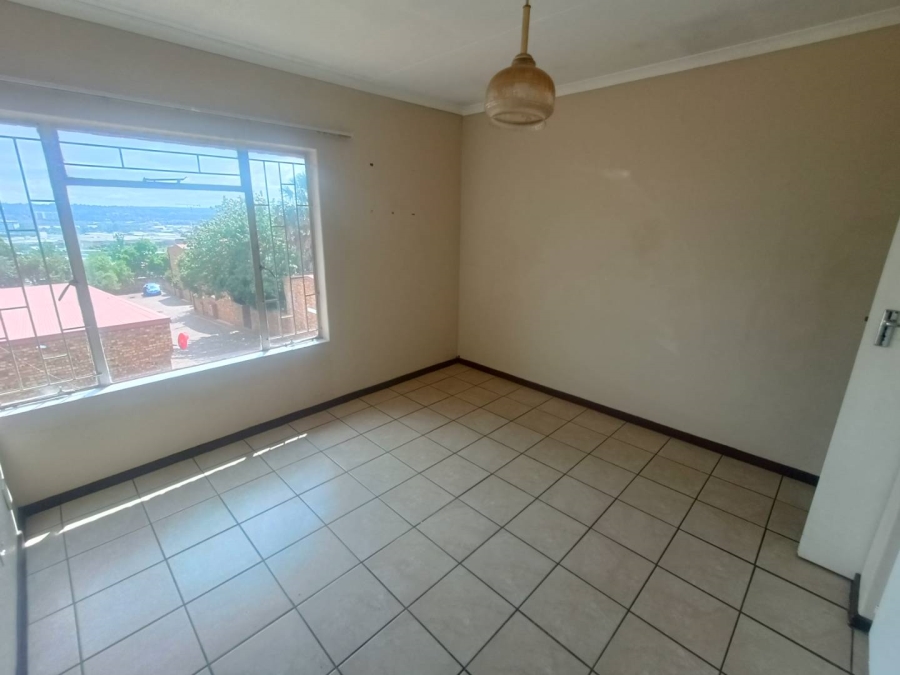 2 Bedroom Property for Sale in Zwartkop Gauteng