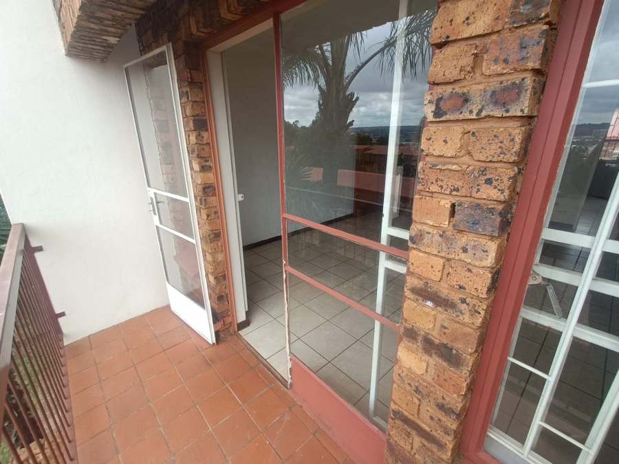 2 Bedroom Property for Sale in Zwartkop Gauteng