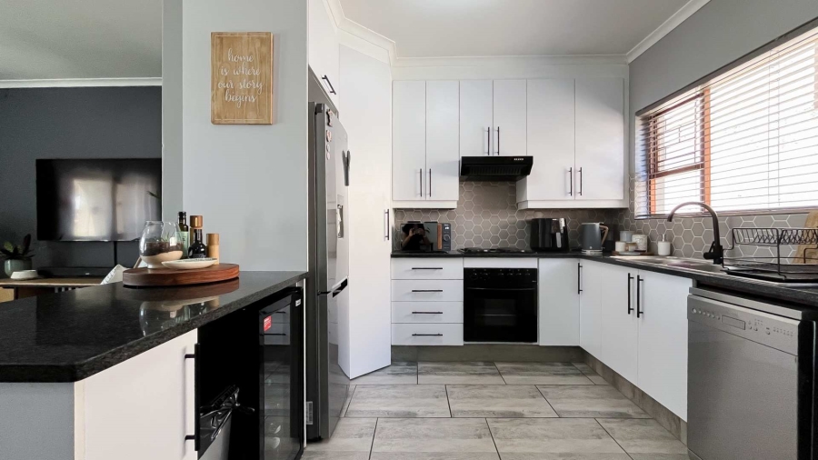 2 Bedroom Property for Sale in Meyersdal Gauteng