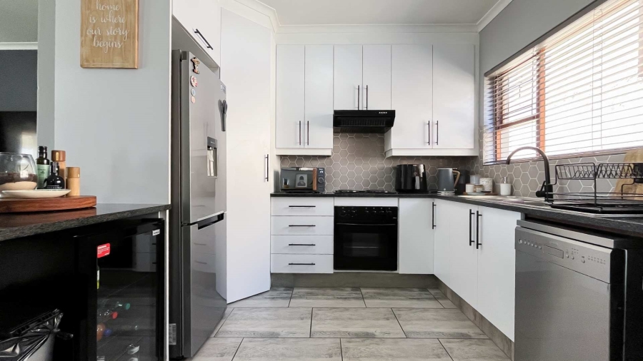 2 Bedroom Property for Sale in Meyersdal Gauteng