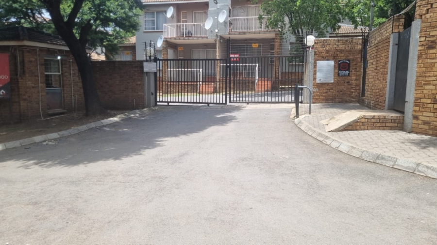 3 Bedroom Property for Sale in Roodepoort Gauteng