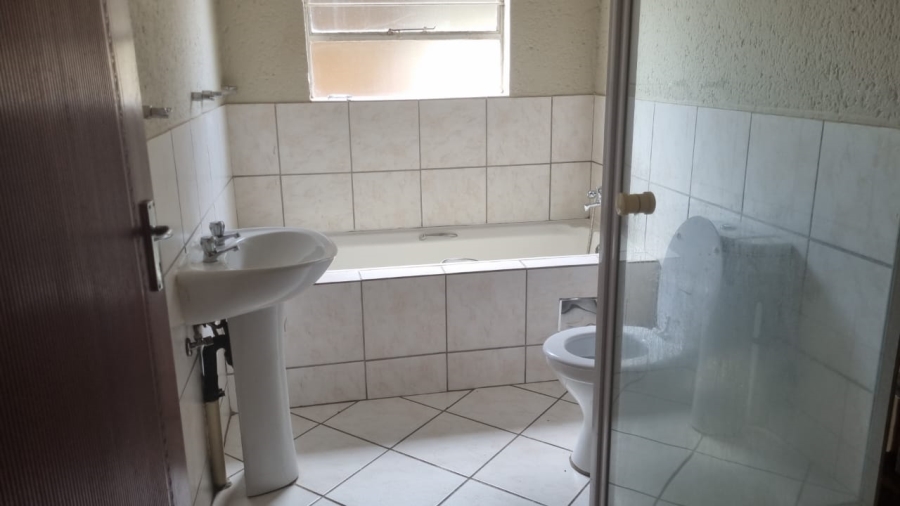 3 Bedroom Property for Sale in Roodepoort Gauteng