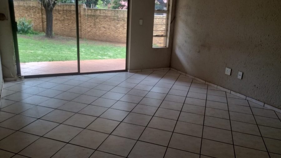 3 Bedroom Property for Sale in Roodepoort Gauteng