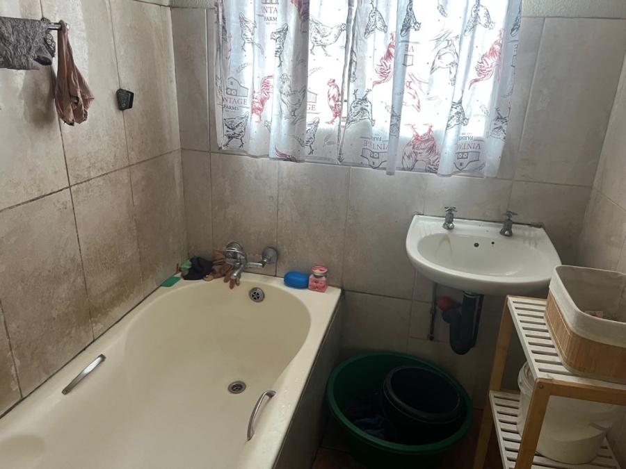 3 Bedroom Property for Sale in Roodekop Gauteng