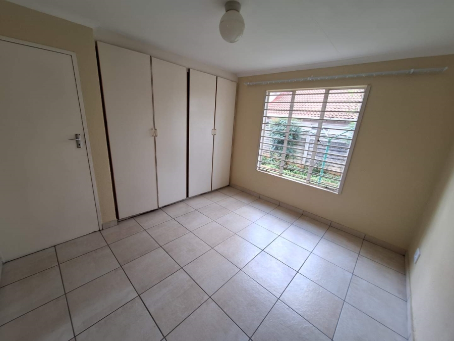 To Let 3 Bedroom Property for Rent in Weltevreden Park Gauteng