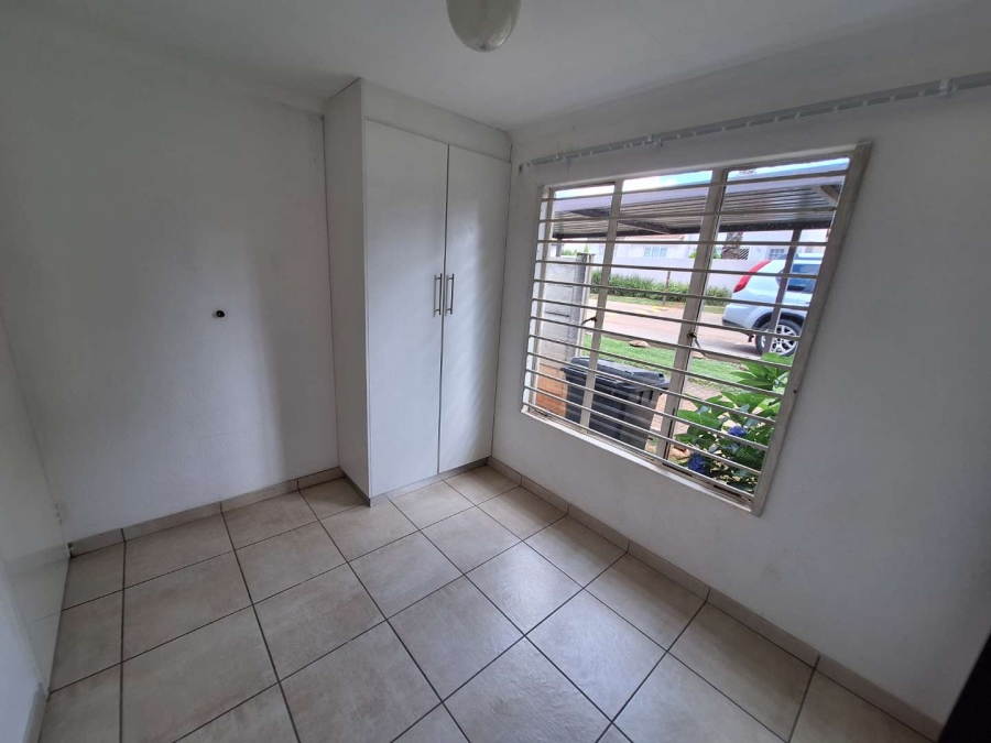 To Let 3 Bedroom Property for Rent in Weltevreden Park Gauteng