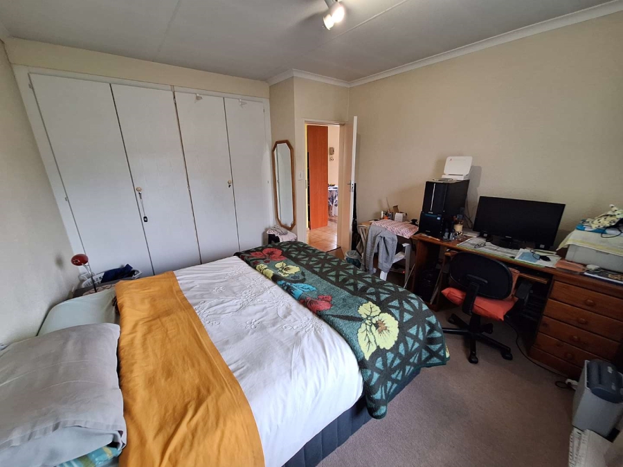 To Let 2 Bedroom Property for Rent in Weltevreden Park Gauteng